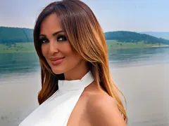 Глория стана писателка