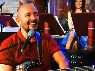 Годжи и Маестрото ходили на нуди плаж, за да зяпат мацките