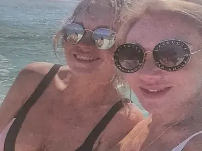 И майката на Феди Башур приключи с траура! Дамата отмаря на яхта, цялата облечена в бяло