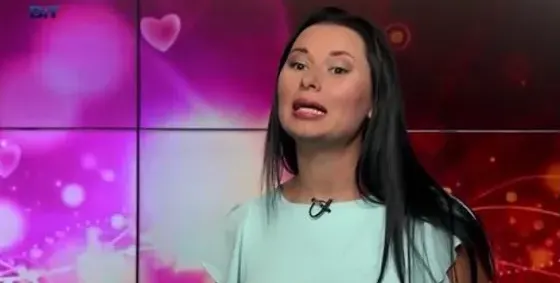 Кобилкина съвсем изтрещя! Вече се вживява като чародейка - прави и разваля магии