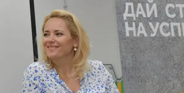 Лора Крумова обсебена от Яворов, кръсти дъщеря си Мина, синът ѝ пък е Явор