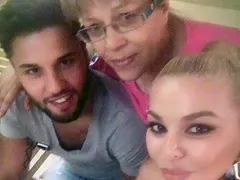 Майката на Деси Слава: Деси срещна любовта! И моят, и нейният първи мъж ни посягаха