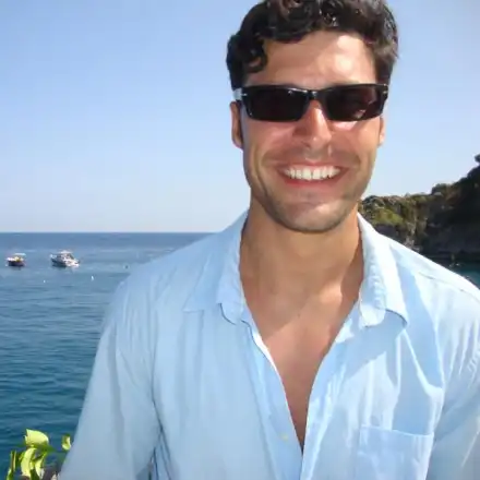 Мариан Кюрпанов се издържа като брокер