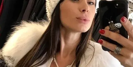 Мариана Маринова продава „Мис Силикон”