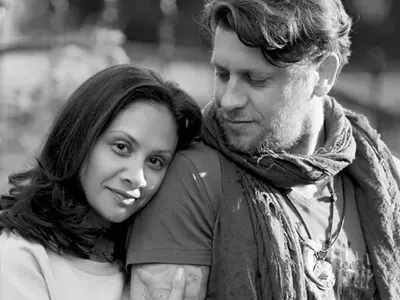 Мариана Попова и Веселин Плачков – бездомни! Изхвърлиха ги от дома им, взеха им колата, а актьорът остана без заплата