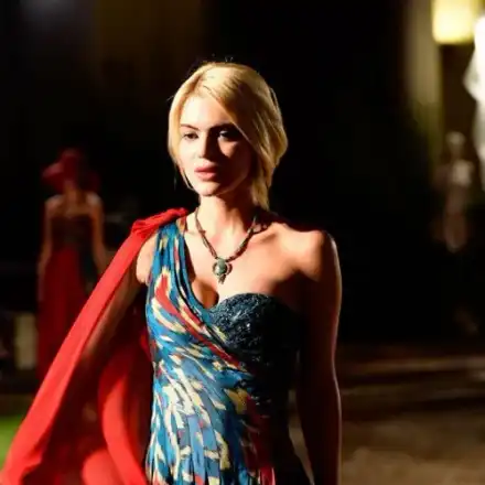 Мис България 2017 Вероника Стефанова отново покори Седмицата на модата в Милано