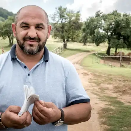 Набожен ром ще проповядва във „Фермата“