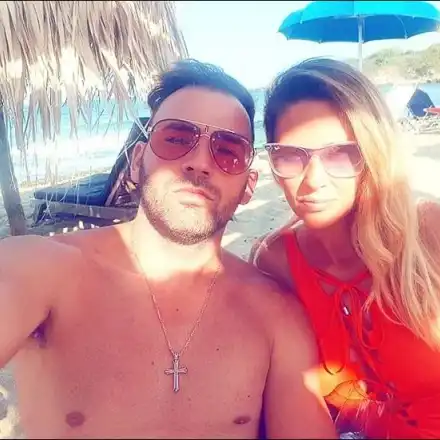 Наско Месечков прави ремонт от плажа