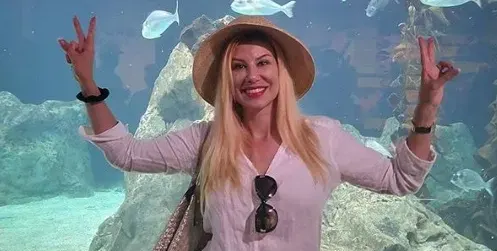 Нелина плаче от майстори, боядисва сама! Месеци наред строители не довършват жилището й