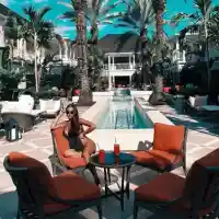 Николета показа с кого е на Бахамите