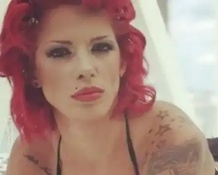 Плеймейтката Галина Атанасова мечтае за силиконови бомби и 6 бона на месец + шокиращи разкрития от първо лице