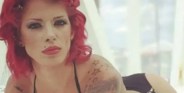 Плеймейтката Галина Атанасова мечтае за силиконови бомби и 6 бона на месец + шокиращи разкрития от първо лице