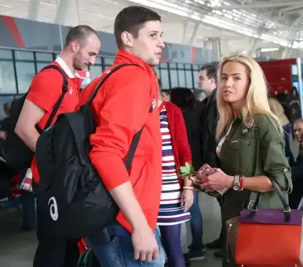 Рая Пакова показа годежния пръстен от Николай Пенчев  (Фото)