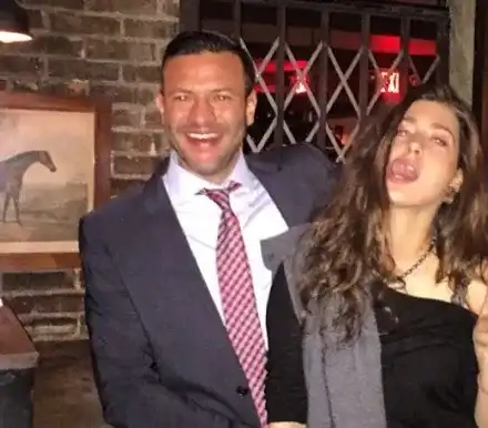 Щерката на Фатик се жени за френски тузар! Сгоди се за най-красивия богаташ