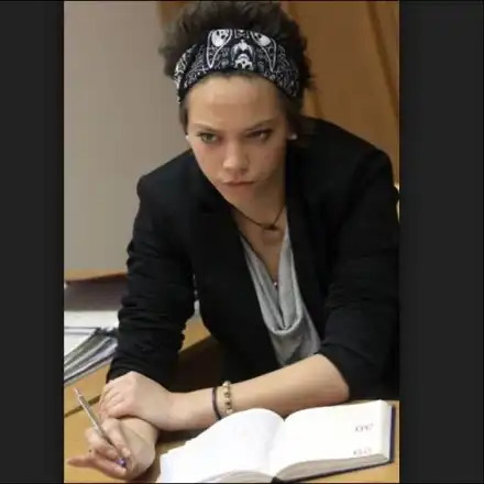 Снежана Макавеева зубри английски