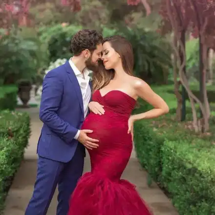 СУЕВЕРИЯ! Бременната Теди Бургазлиева крила корема с Фотошоп