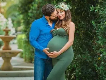 Теди Бургазлиева всъщност е бременна с близнаци!