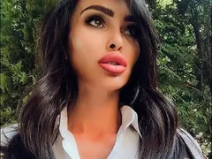 Устните на Биляна Дол ще се пръснат