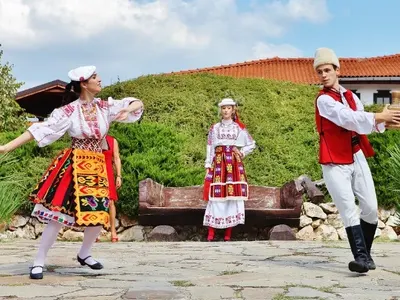 В Старосел избраха 19-годишната Бояна Ацева за Царица на виното