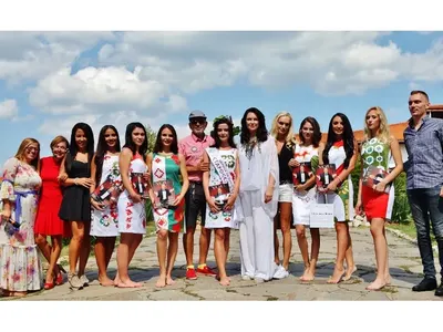 В Старосел избраха 19-годишната Бояна Ацева за Царица на виното