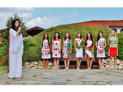 В Старосел избраха 19-годишната Бояна Ацева за Царица на виното