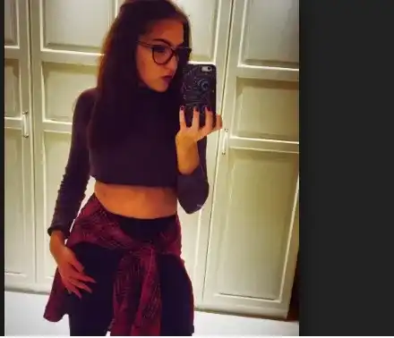 Зуека заробва щерка си в кредити