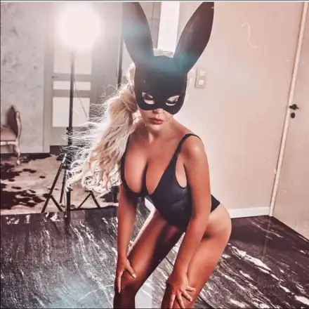 Андреа стана секси магаренце