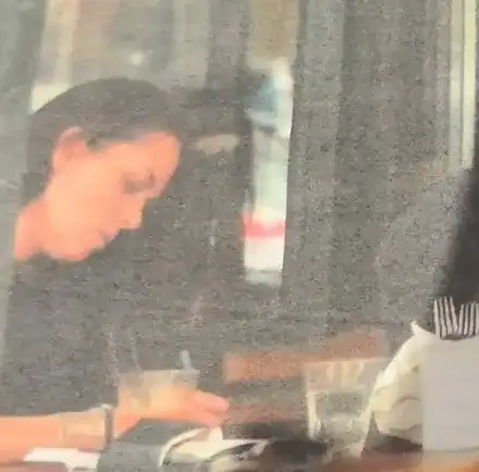 Бербатов спипан от папараци с привлекателна актриса от „Под прикритие“! Вижте какви ги вършат двамата