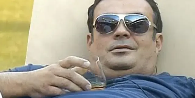 Болният от цироза Иван Ласкин се поду като балон, лежи в болница с тръби в корема