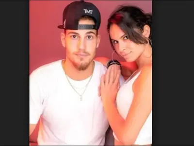 Даяна Ханджиева заряза гаджето, гушка се с друг