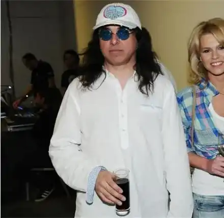 Денис Ризов гони Наталия Симеонова  по килограми, надебеля от хамбургери и чипс