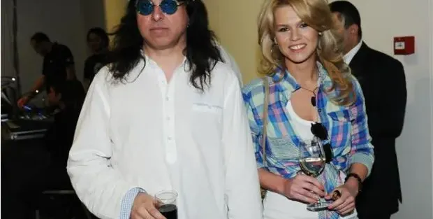 Денис Ризов гони Наталия Симеонова  по килограми, надебеля от хамбургери и чипс