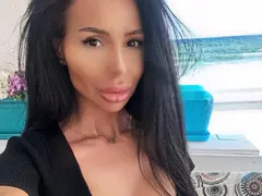 Деси Фотосесията с магазин за дрехи втора употреба