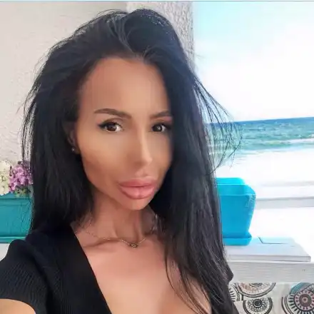 Деси Фотосесията с магазин за дрехи втора употреба