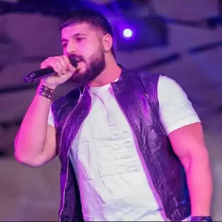 Фики се топи!