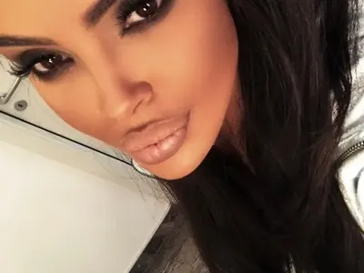 Гущеров ще се пръсне от яд! Мария без грим и по кецове като на 18! (Снимки)