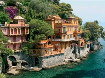 Халваджиян с палати за милиони! Къпят се в лукс във вили на Малдивите и Тоскана