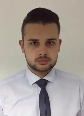 Измамници рекетират с детектор на лъжата? (Снимки)