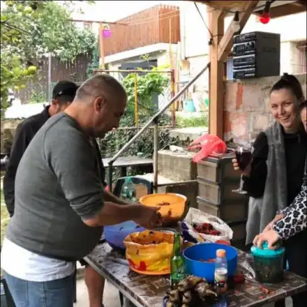 Жени Калканджиева вари лютеница