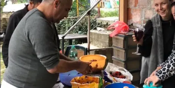 Жени Калканджиева вари лютеница