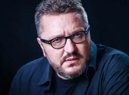 Карбовски плаща 200 бона неустойка на Нова ТВ (Журналистът със запорирани сметки, продават имота му на търг)