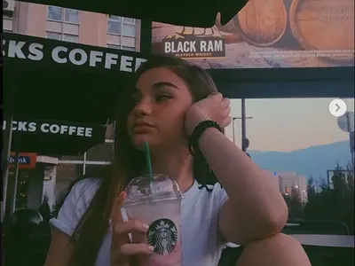 Крисия обикаля заведенията в София