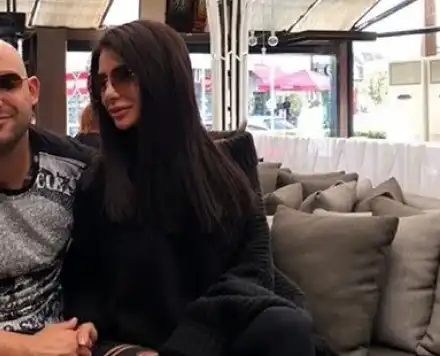 Мис Силикон показа гаджето