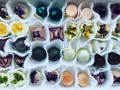 „Мисис Европа“ създава произведения на изкуството от шоколад (Снимки)