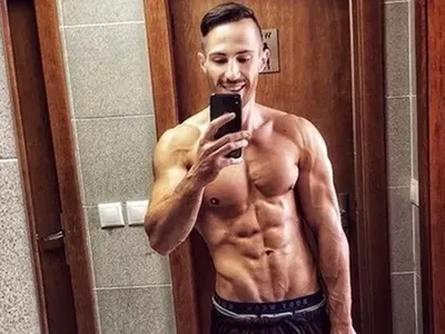 Наум Шопов живее с пластина в ръката