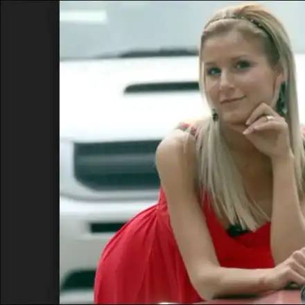 Николета грее в розово