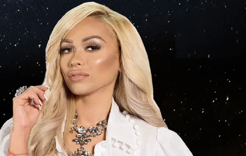 Нора Недкова пръска хонорара от „ВИП Брадър“ в Париж, спи за хилядарка до Айфеловата кула