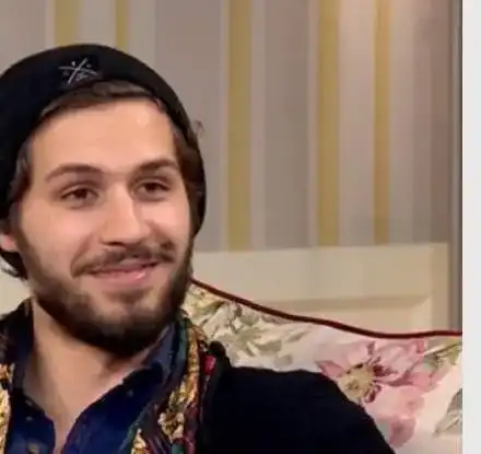 Папи Ханс с 10 бона заплата като творчески директор (Поетът пише стихове за кеф)