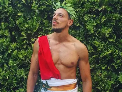 Петканов зарязва бременната Александра