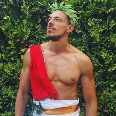 Петканов зарязва бременната Александра